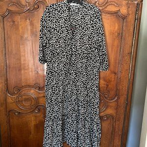 Black and White Geometric Midi Dress